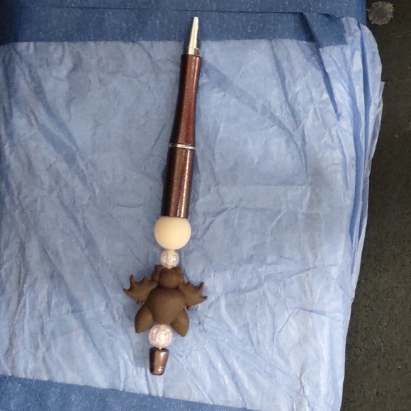 HOMEMADE  HALLOWEEN BAT FOCAL BEADED PEN COLOR GLITTER MAROON, PINK, BROWN - Picture 5 of 5